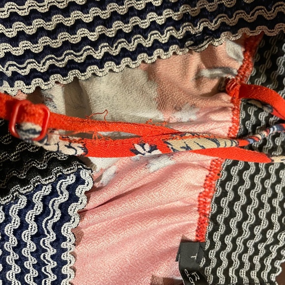 Size small off the shoulder dress - Picture 4 of 6